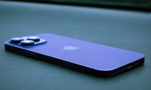 Next iPhone SE will reportedly look similar to iPhone 14 / Image Credit: Felix Fischer, Unsplash