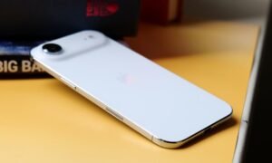 iPhone Air Review (2025)